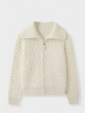 Textured Zip-Up Knit Jacket in Cream